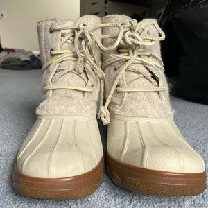 Sperry snow boots